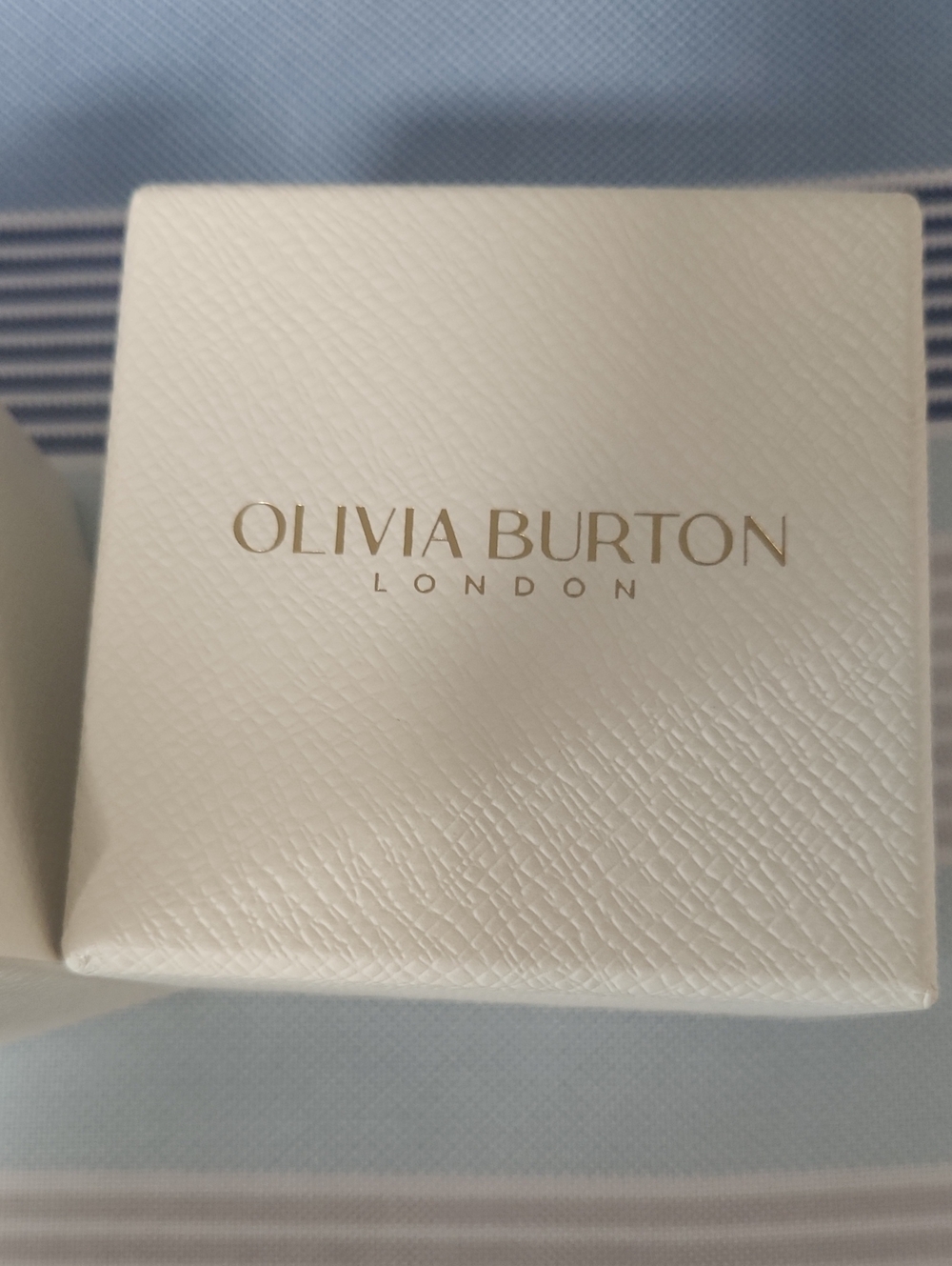 Olivia Burton Grove 23mm Women's watch new in box water resistant stainless - Picture 2 of 5